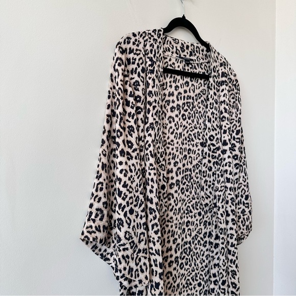 TAHARI - Lepaord Print Open Beach/Summer Kimono (Size:Small/Medium) - Picture 5 of 9
